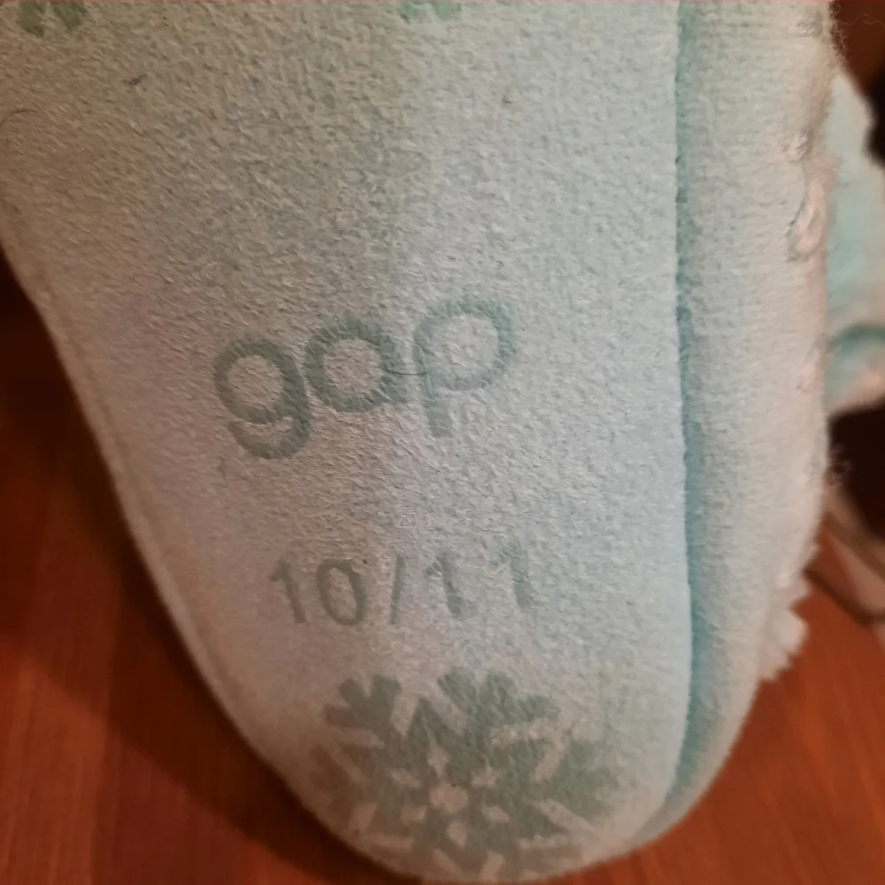 Gap Kids/ girls house slippers/ Booties